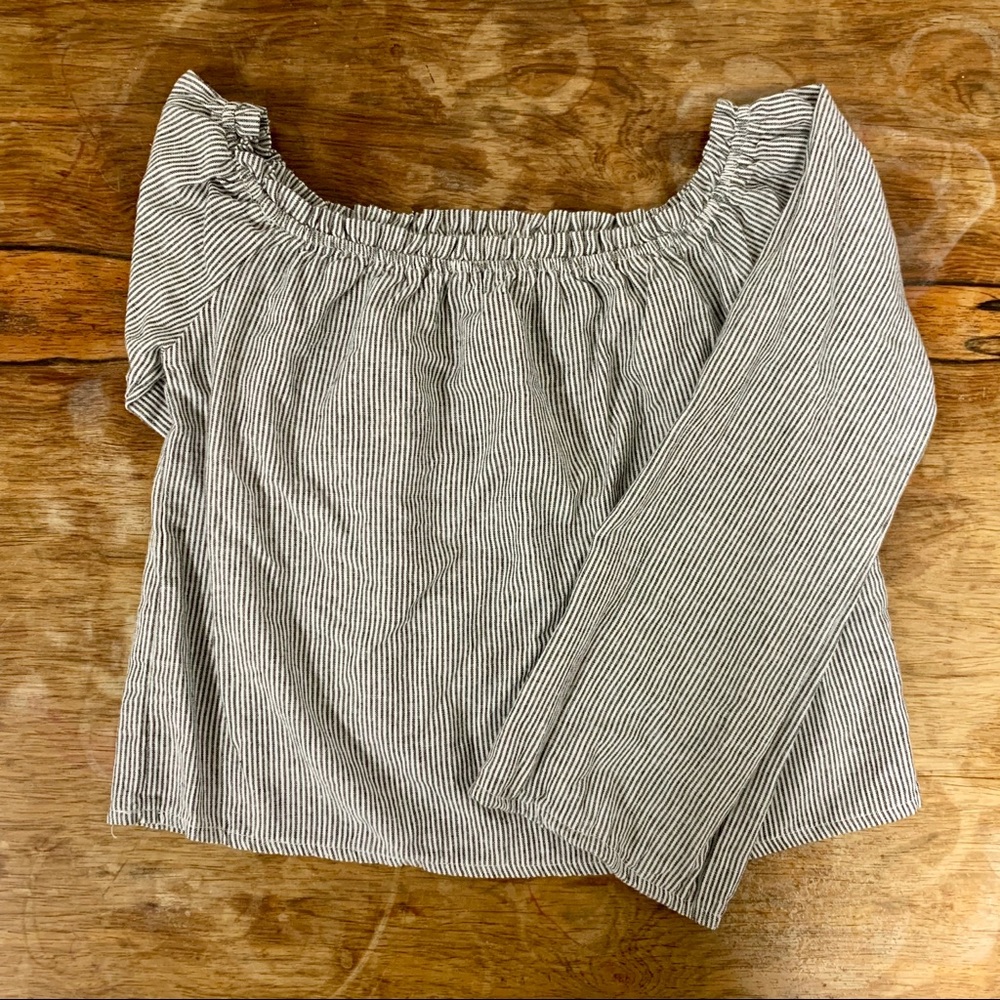 Off the Shoulder Crop Top